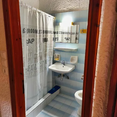 Akrata Golden House 3 *