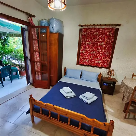 Akrata Golden House 3 Apartment Aigeira
