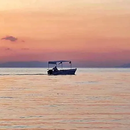 Akrata Golden House 3