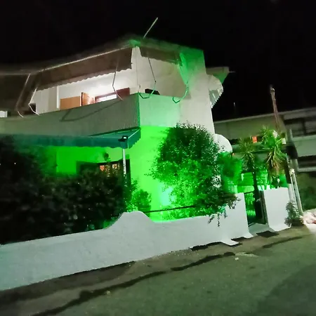 Akrata Golden House 3 *