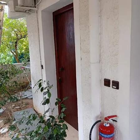 Akrata Golden House 3 *