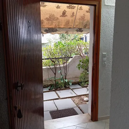 Apartamento Akrata Golden House 3 *