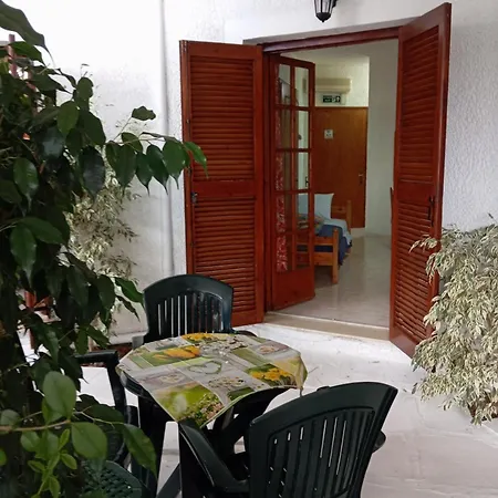 Apartamento Akrata Golden House 3 *