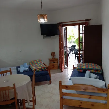 Akrata Golden House 3 *
