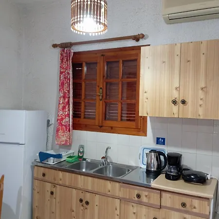 Akrata Golden House 3