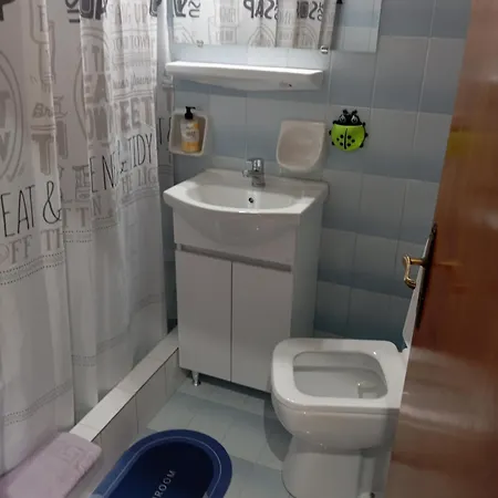 Akrata Golden House 3 *