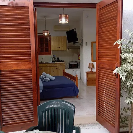 Akrata Golden House 3