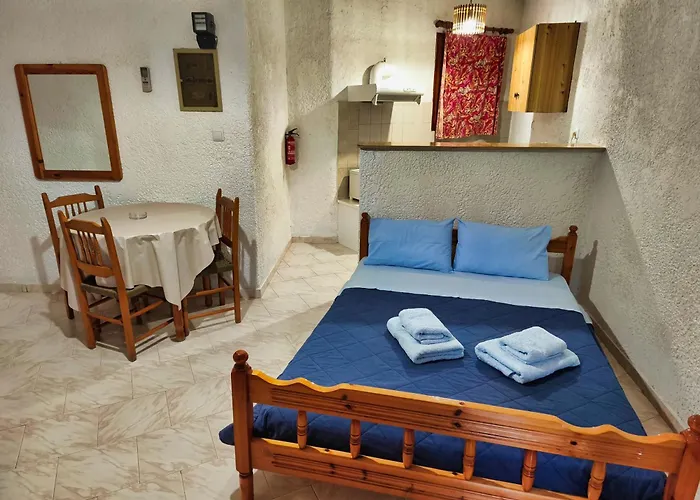 Akrata Golden House 3 *