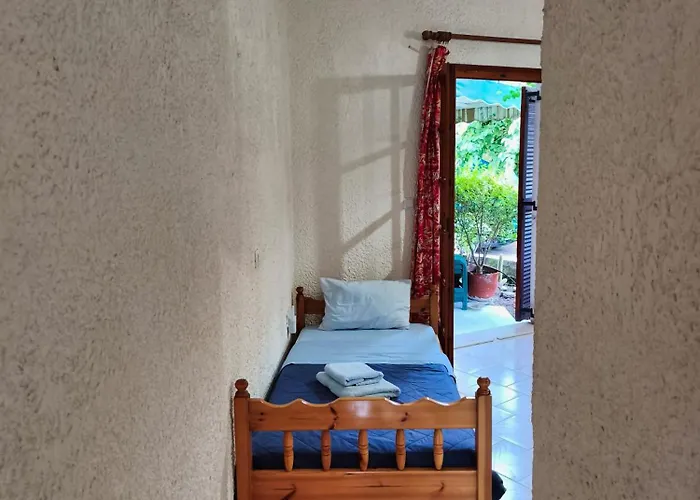 Akrata Golden House 3