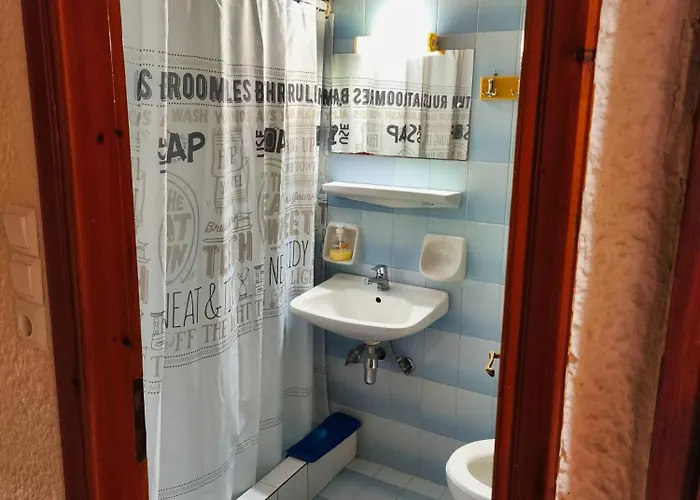 Akrata Golden House 3 *