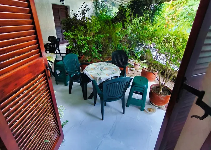 Akrata Golden House 3 Daire *