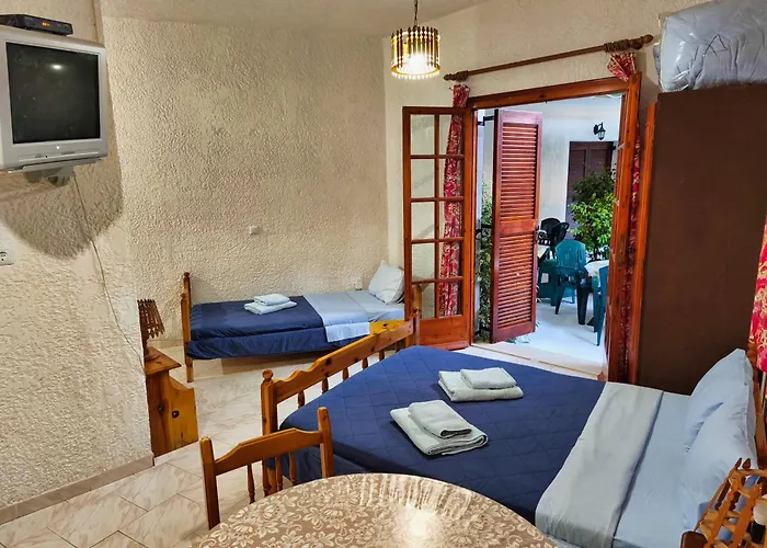 Akrata Golden House 3 *