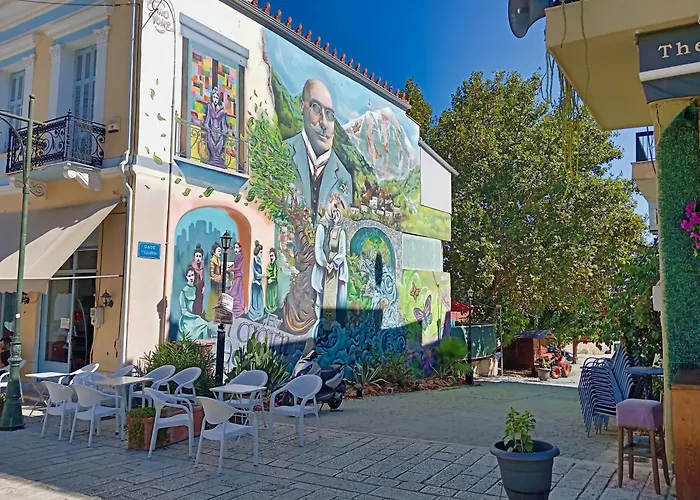 Akrata Golden House 3 *