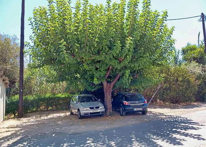 Akrata Golden House 3