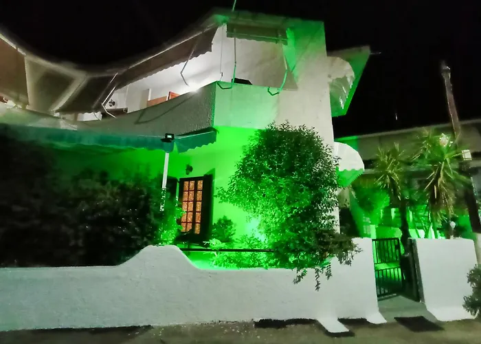 Apartamento Akrata Golden House 3 *