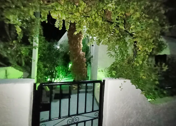 Akrata Golden House 3 *