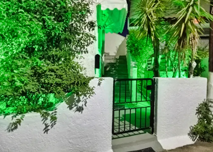 Apartamento Akrata Golden House 3 *