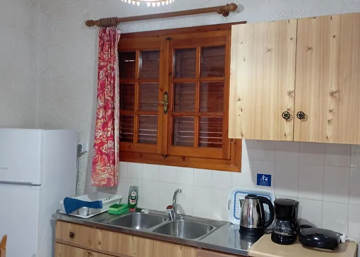 Akrata Golden House 3