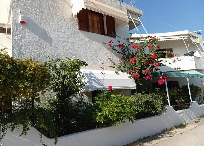 Akrata Golden House 3 *
